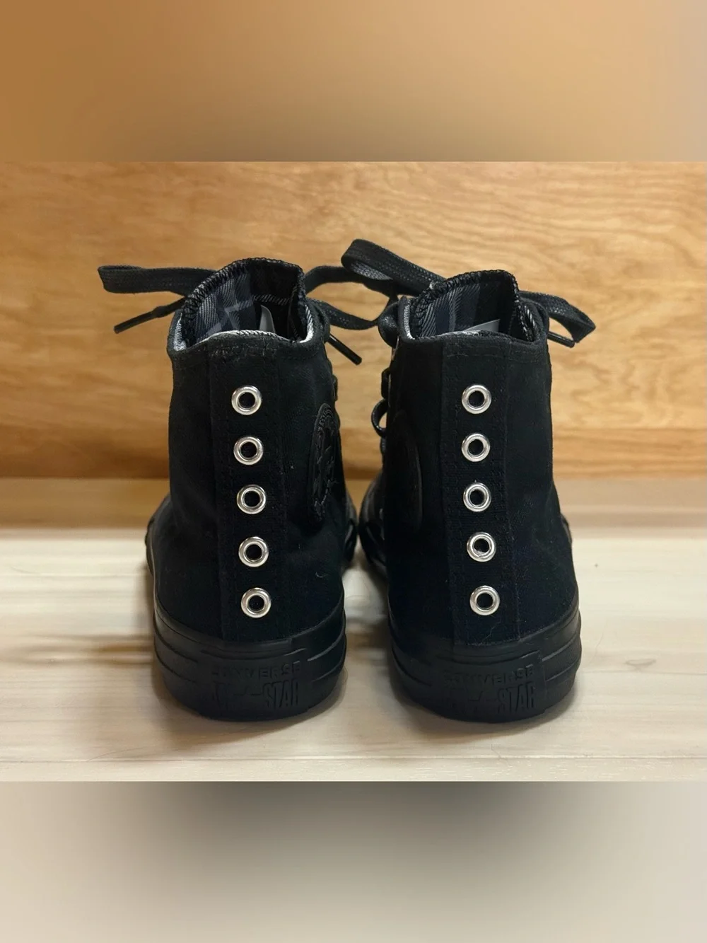 Kids Chuck Taylor High-Top Converse in all Black